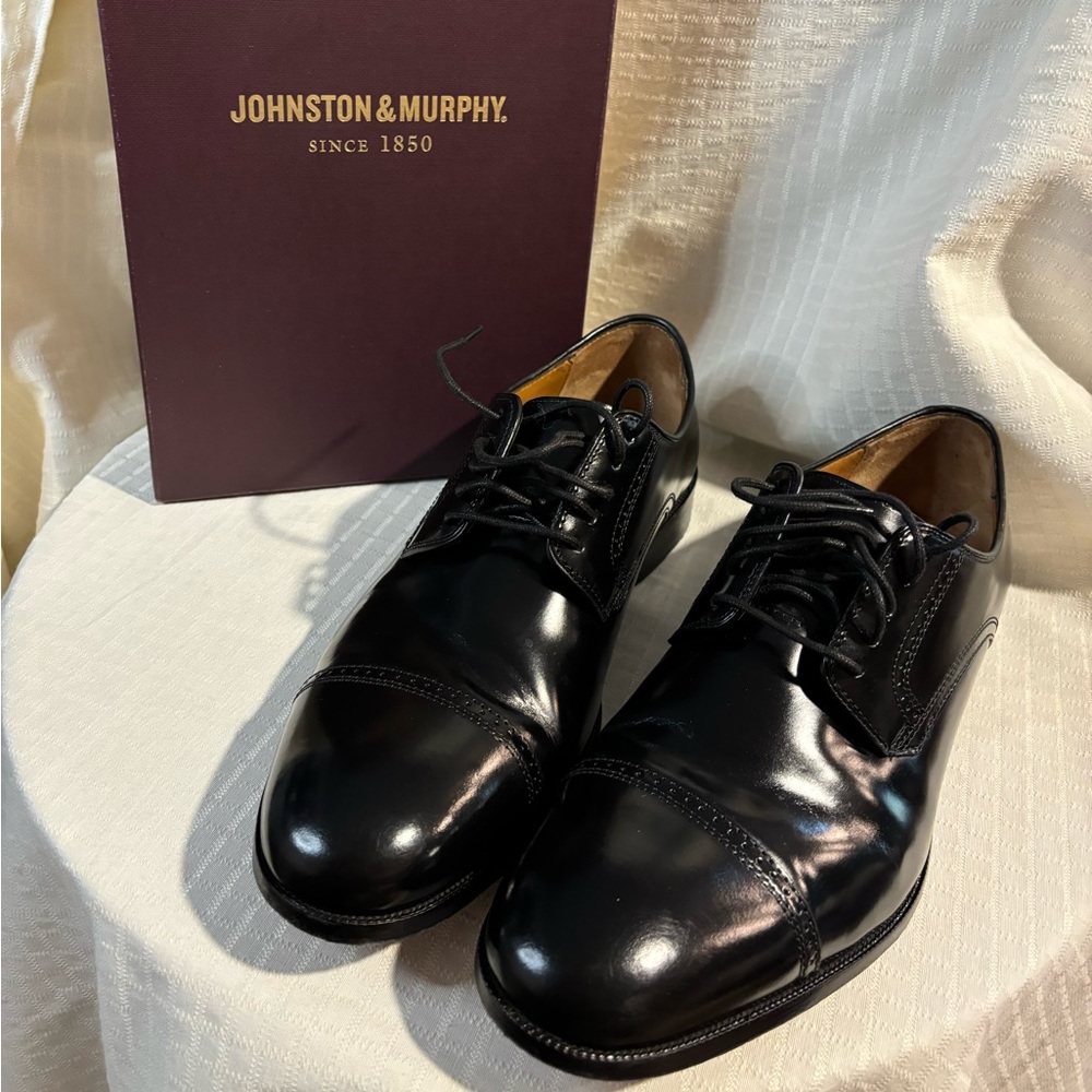 Johnston and Murphy sheep skin leather 11.5 men’s shoes